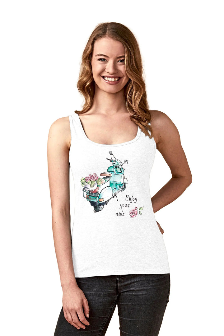 Vespa Tanktop Frauen 26, weißes Tanktop mit Vespa-Motiv, ideal für sonnige Tage, hergestellt in der Schweiz.